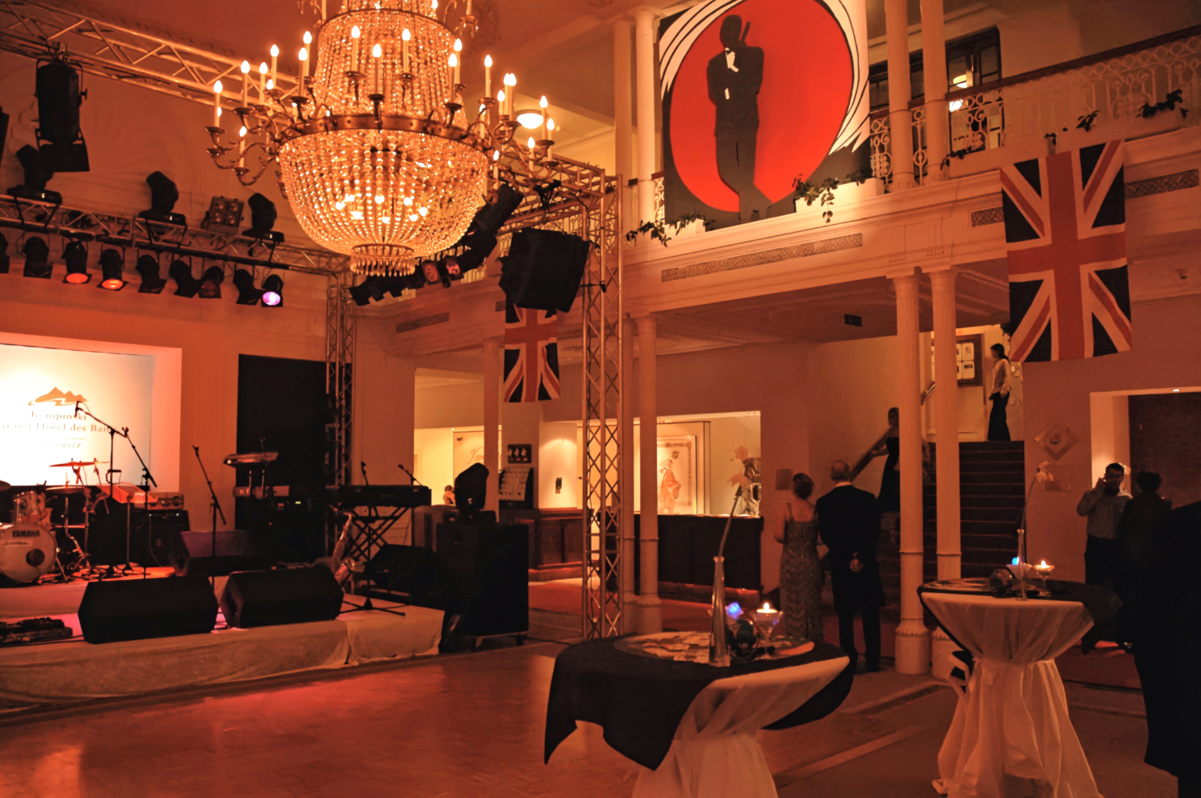 „James Bond“ Silvestergala · Kempinski Grand Hotel des Bains, St. Moritz